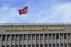 Domstolsbyggnaden i Turkiet huvudstad Ankara där rättegången gällande förolämpning av presidenten hölls mot journalisten Joakim Medin under onsdagen. Foto: Jonas Ekströmer/TT