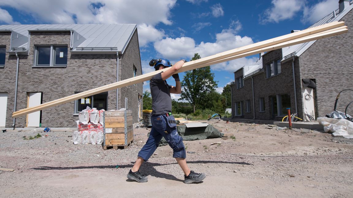 M vill se höjt lönekrav för arbetsinvandrare. 
Foto: Fredrik Sandberg/TT.