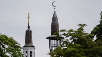 Katarina kyrka och Stockholms moské på Södermalm. Foto: Stina Stjernkvist/TT