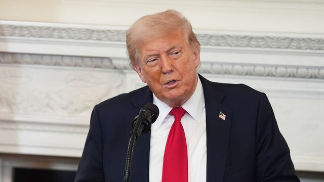 Bild på president Donald Trump när han höll ett tal för Vita Husets religiösa byrå på måndagen. Foto: Evan Vucci/AP/TT