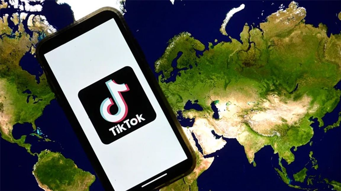 Den kinesiska appen Tiktok från företaget Bytedance är en social medie-applikatioin för skapande och delning av video och livesändningar. Foto: Janerik Henriksson / TT