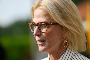 Finansminister Elisabeth Svantesson (M), regeringen och SD föreslår tillfälligt sänkta arbetsgivaravgifter för unga. Arkivbild. Foto: Henrik Montgomery/TT