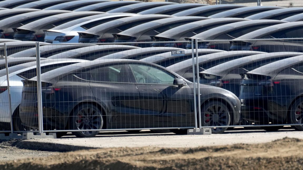 Tesla ökar takten. Foto: Michael Sohn//TT/AP