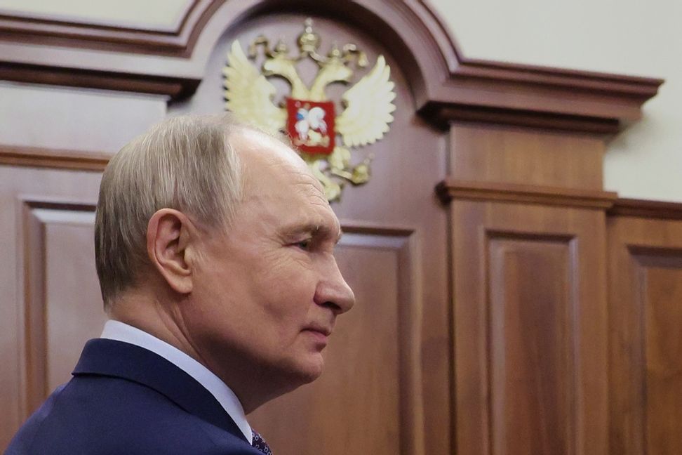 Rysslands president Vladimir Putin, vars talesperson Dmitrij Peskov uttalar sig vid dagliga pressträffar. Arkivbild. Foto: Vyacheslav Prokofyev/Sputnik/poolfoto/AP/TT