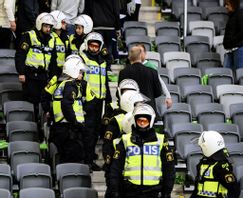 Poliser efter ett Stockholmsderby mellan Hammarby och Djurgården. Arkivbild. Foto: Maja Suslin/TT