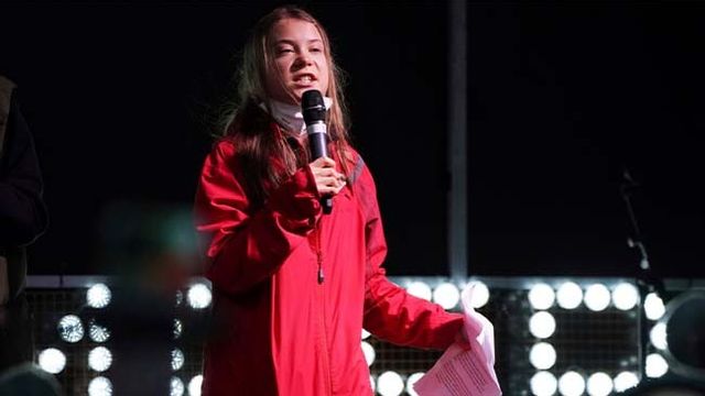 Klimataktivisten Greta Thunberg under en demonstration i Glasgow i Skottland. Foto: Jon Super/AP/TT