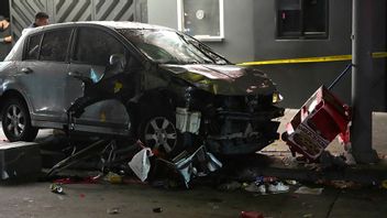 Från brottsscenen i Los Angeles. Foto: Damian Dovarganes/AP/TT