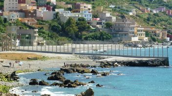 Vågbrytare vid gränsen mellan Marocko och Ceuta. Bild: Mario Sánchez Bueno/CC BY-SA 2.0