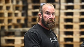 Jan Emanuel kritiserar sina partikamraters hållning kring återvandringsbidrag. Foto: Claudio Bresciani/TT