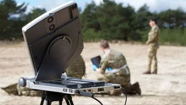 Svenska Satcube-terminaler för internetkommunikation via satellit. Ett av de två svenska system som används i Ukraina. Foto: Telegram