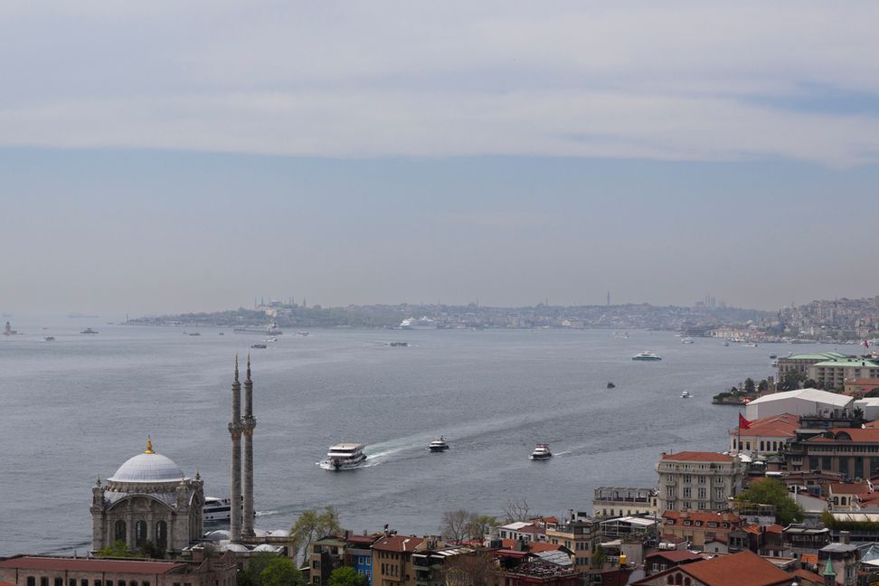 Adidas får böta i Turkiet, här Bosporen och Istanbul. Arkivbild. Foto: Henrik Montgomery/TT