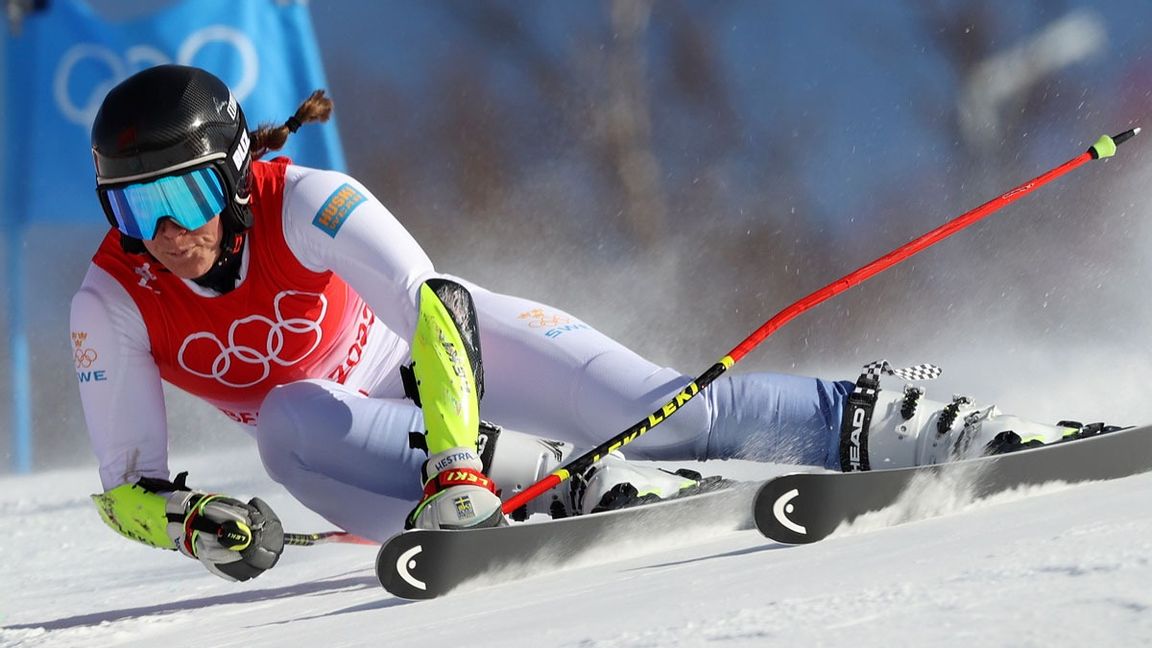 Sara Hector leder efter det första åket i OS i Peking. Andra åket startar 07.30. Foto: Alessandro Trovati/AP/TT