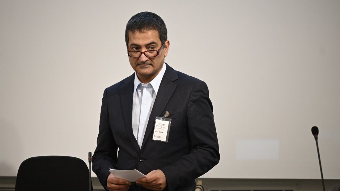 Forskaren Sameh Egyptson presenterar sin uppmärksammade avhandling: ”Global politisk islam?: Muslimska brödraskapet & Islamiska förbundet i Sverige” under ett riksdagsseminarium. Foto: Anders Wiklund / TT