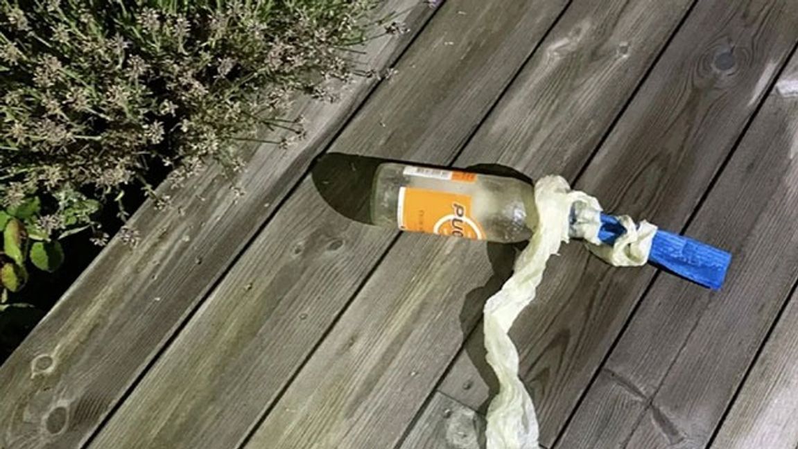 Den brandbomb som inte exploderade. Bild: Polisen